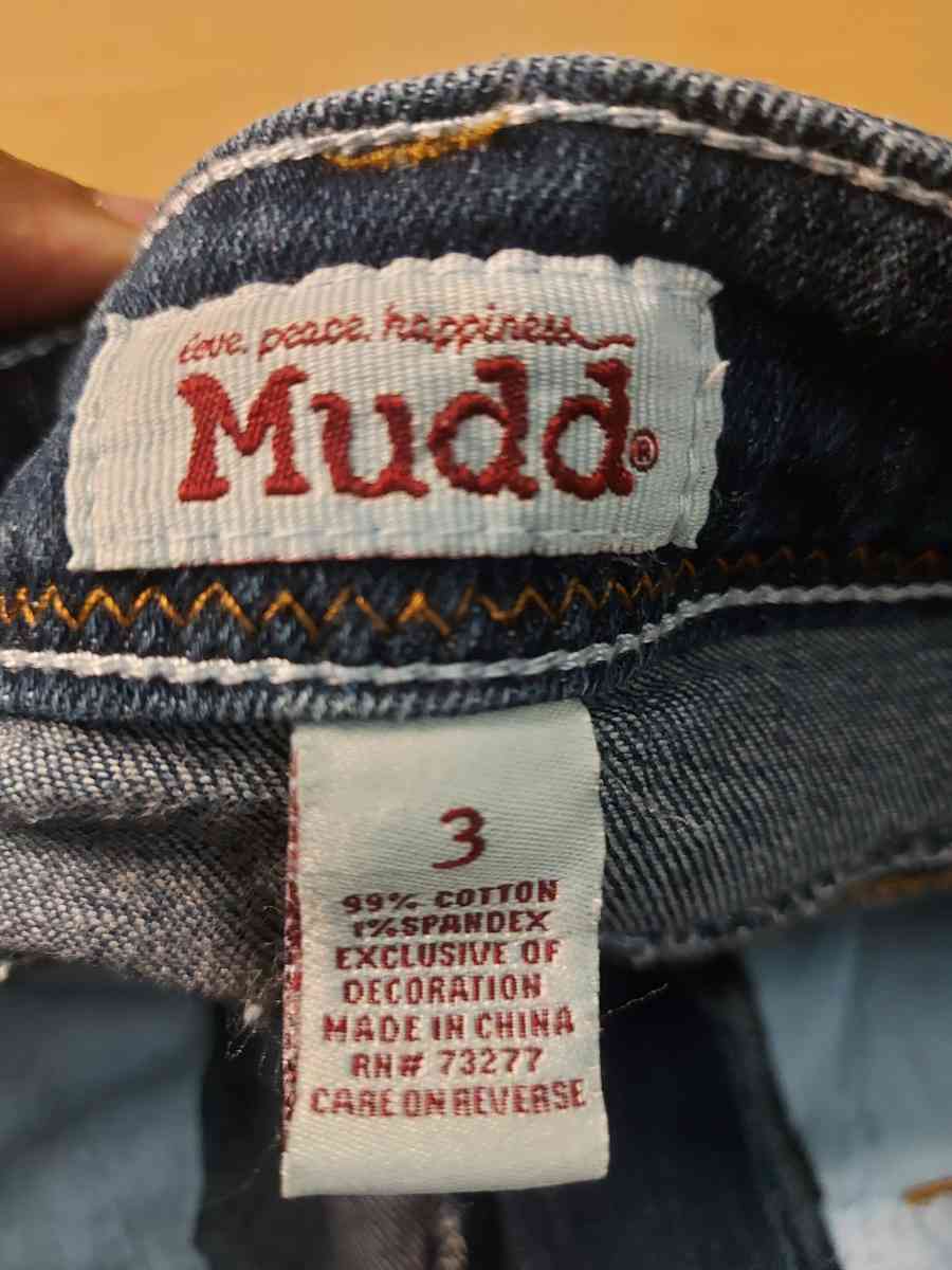 Mudd Jeans Aztec Distressed  Denim Shorts Size 3 - Atlanta, Georgia - FleaMarketBay
