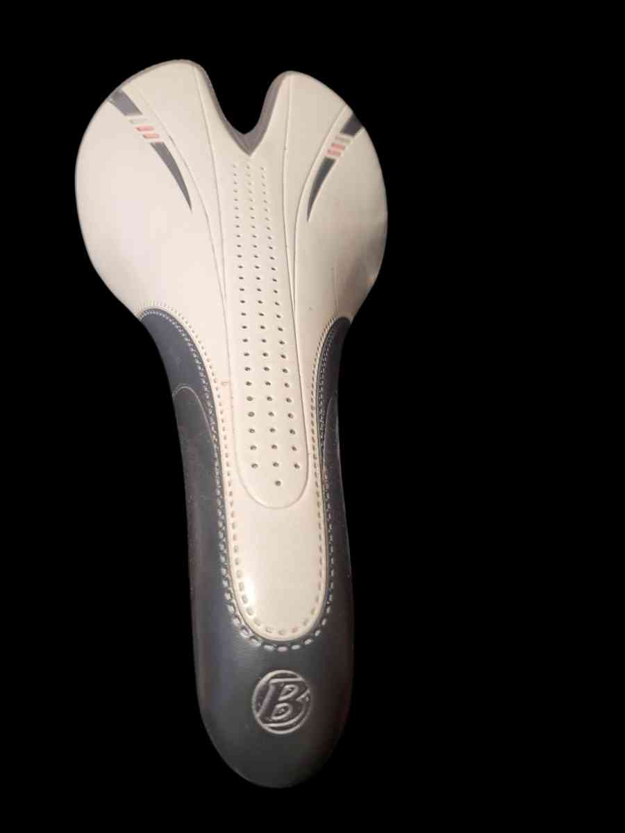 Gary Fisher Paragon Genesis Bike - Las Vegas, Nevada - FleaMarketBay