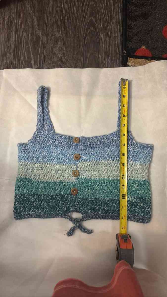 Blue gradient knit crop top No Size - Atlanta, Georgia - FleaMarketBay