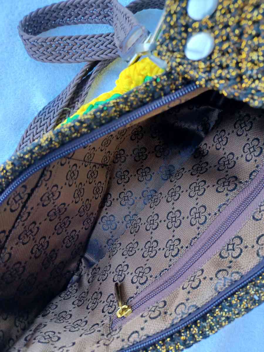 Chochet handbag - Waterbury, Vermont - FleaMarketBay