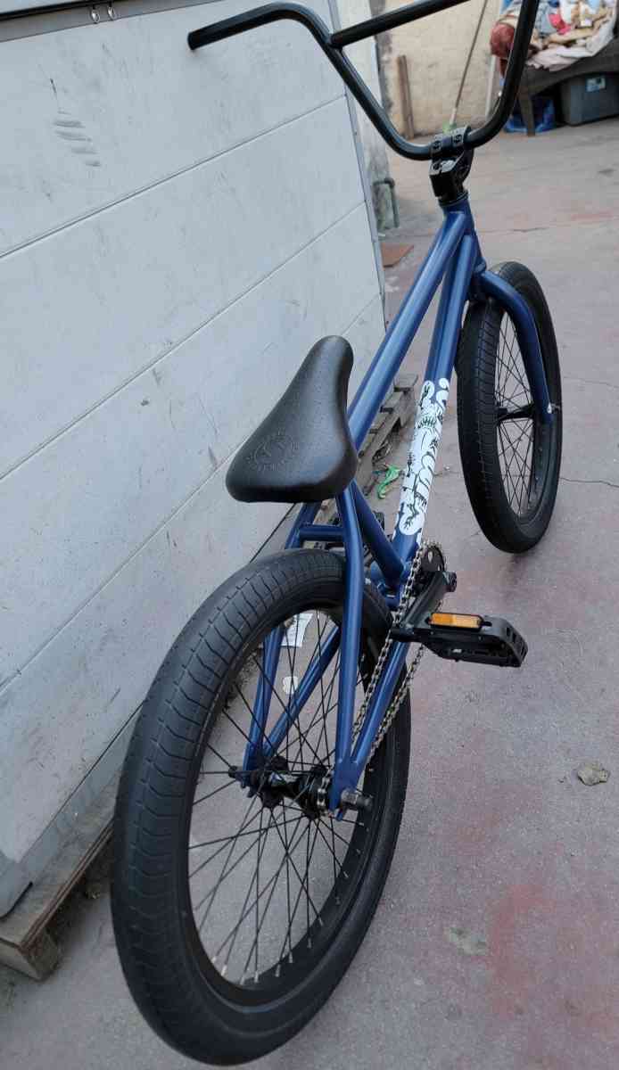 20 sunday bmx - Compton, California - FleaMarketBay