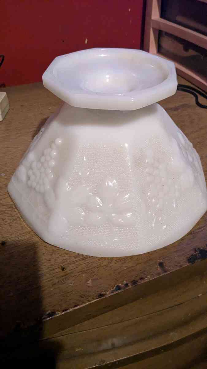 glass bowl and glass plant - Lincolnton, North Carolina - FleaMarketBay