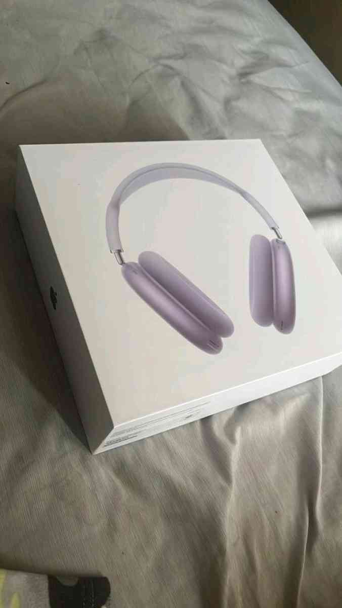Airpod Max purple - Wilmington, Delaware - FleaMarketBay