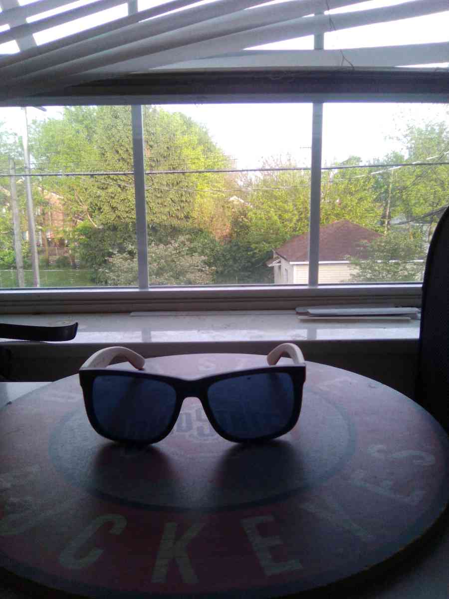 Ray Ban sunglasses plus case - Columbia Station, Ohio - FleaMarketBay
