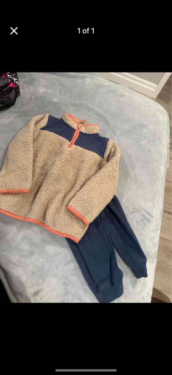 childs clothing 5t - Yakima, Washington - FleaMarketBay