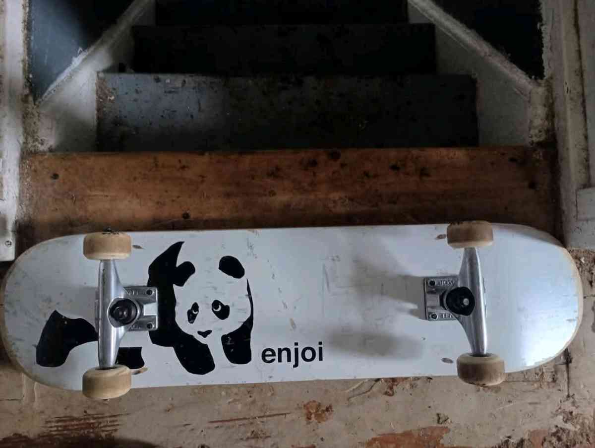 Enjoi Complete Skateboard - Hampton, Virginia