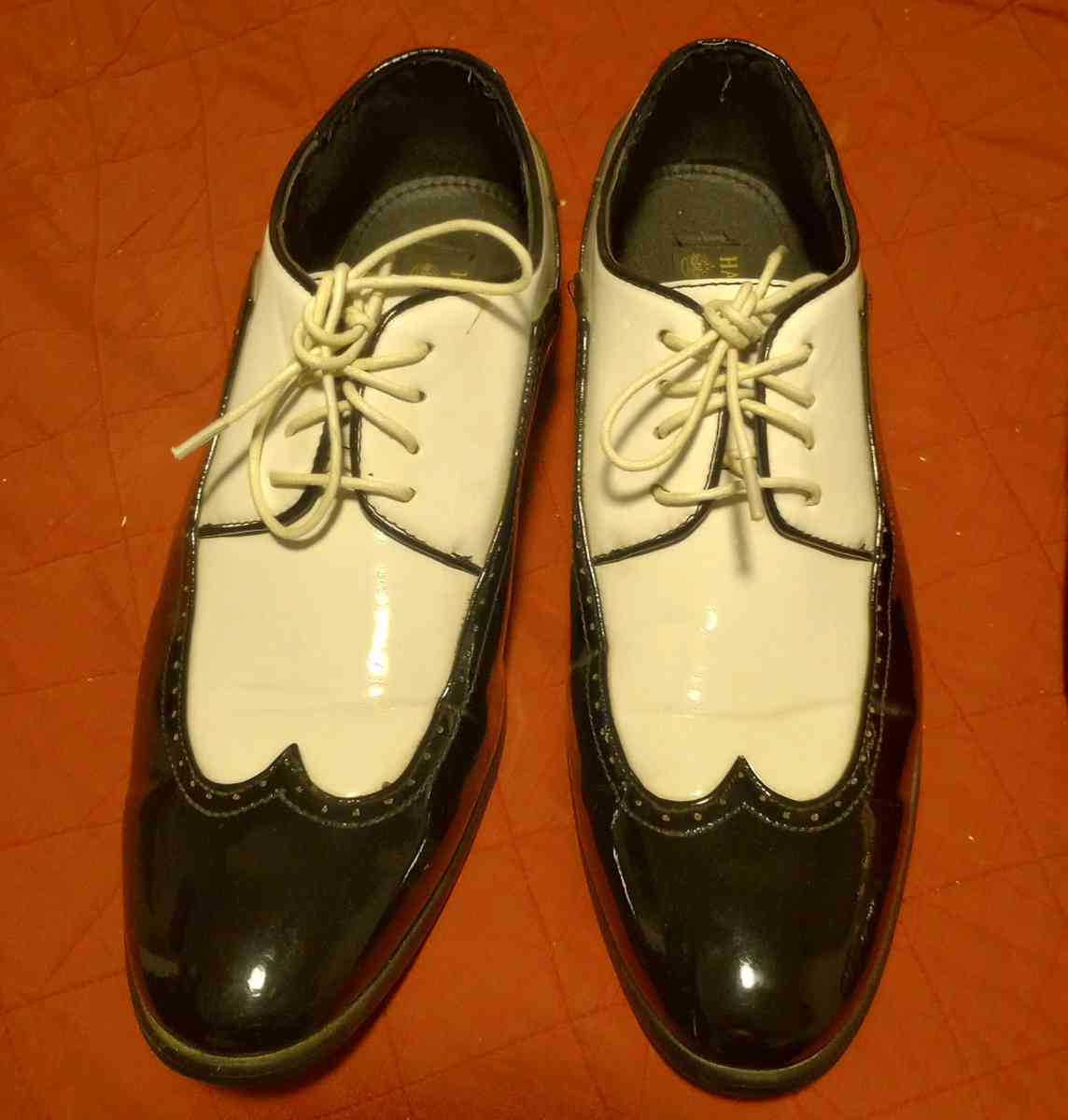 2 pairs of dress shoes both like new 40 Per