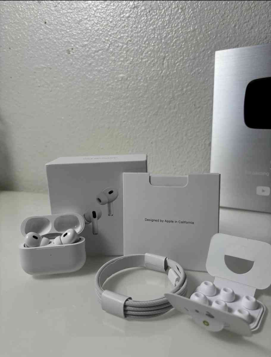 AirPods Pro  2nd Generation like new - Mableton, Georgia - FleaMarketBay