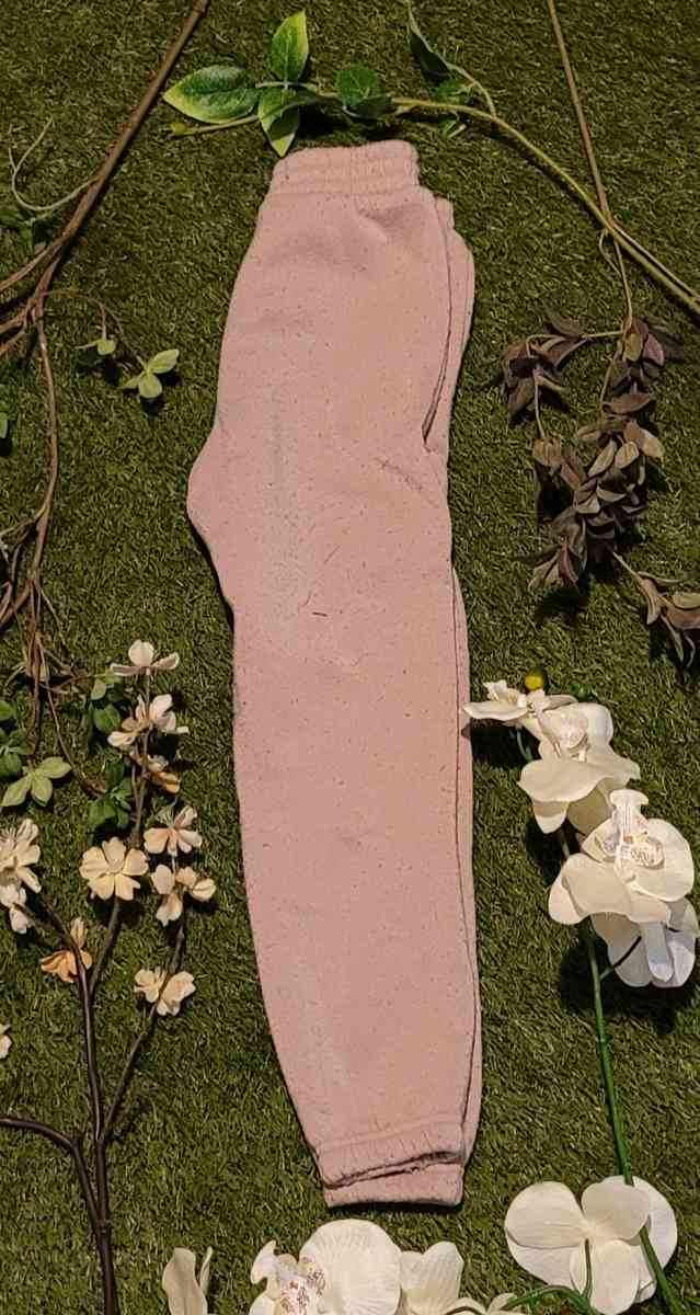 Girls Pink fleece joggers - Baltimore, Maryland - FleaMarketBay