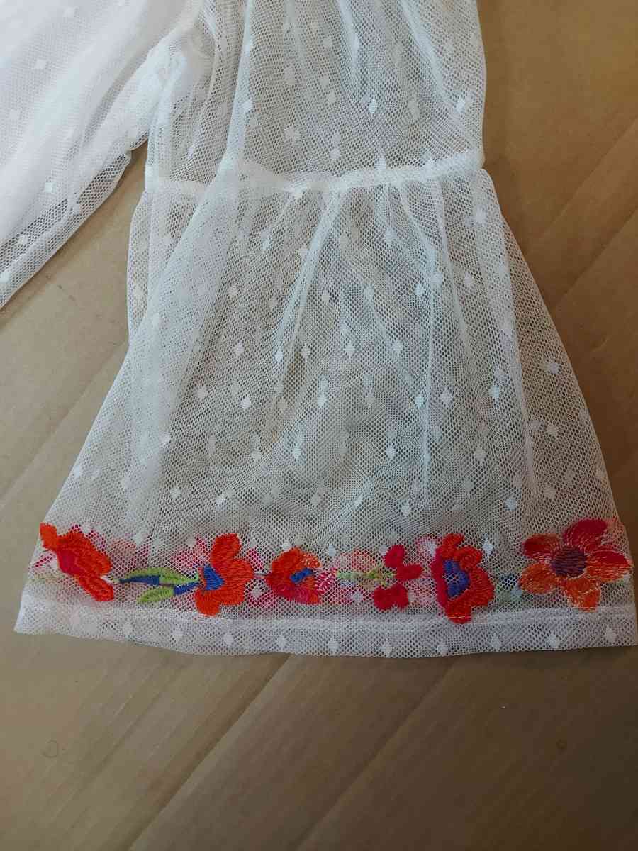 Umgee Floral Embroidered Peasant Top - Atlanta, Georgia - FleaMarketBay