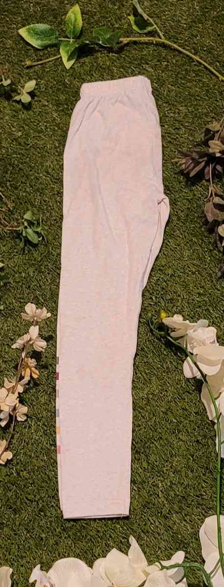 Girls Cream Leggings - Baltimore, Maryland - FleaMarketBay