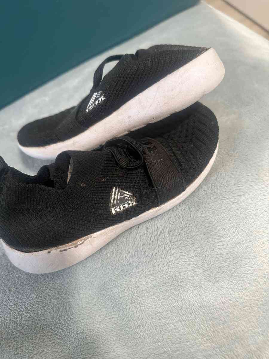 childrens shoes - Yakima, Washington - FleaMarketBay