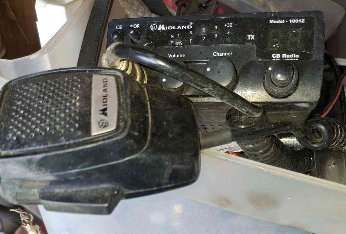 HUGE GARAGE SALE - Cottageville, South Carolina - FleaMarketBay