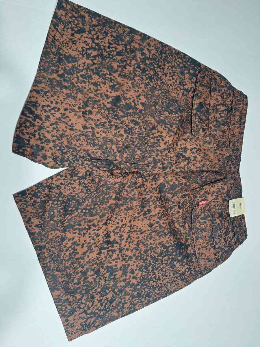 Levis Trail Cargo Shorts Mens Size small 6 Brown Print Draws - Laredo, Texas - FleaMarketBay