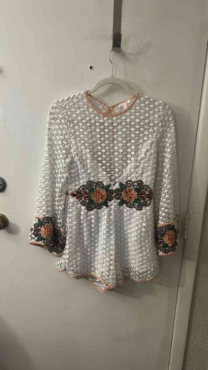 Luxxel White Embroidered Floral Romper with Bell Sleeves Siz - Atlanta, Georgia - FleaMarketBay