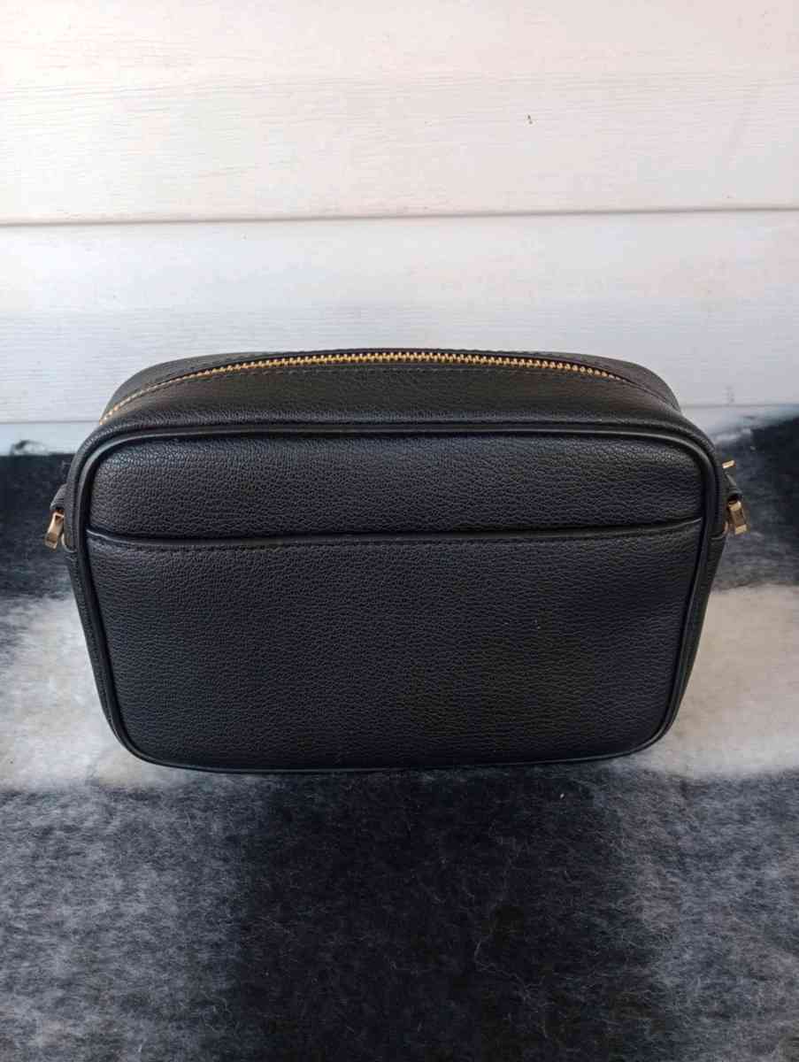 MICHAEL KORS JET SET TRAVEL MEDIUM SHOULDER CROSSBODY BAG WI - Frostproof, Florida - FleaMarketBay