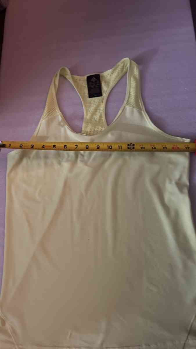 Adidas Racerback Netted Running Tank Size L - Atlanta, Georgia - FleaMarketBay