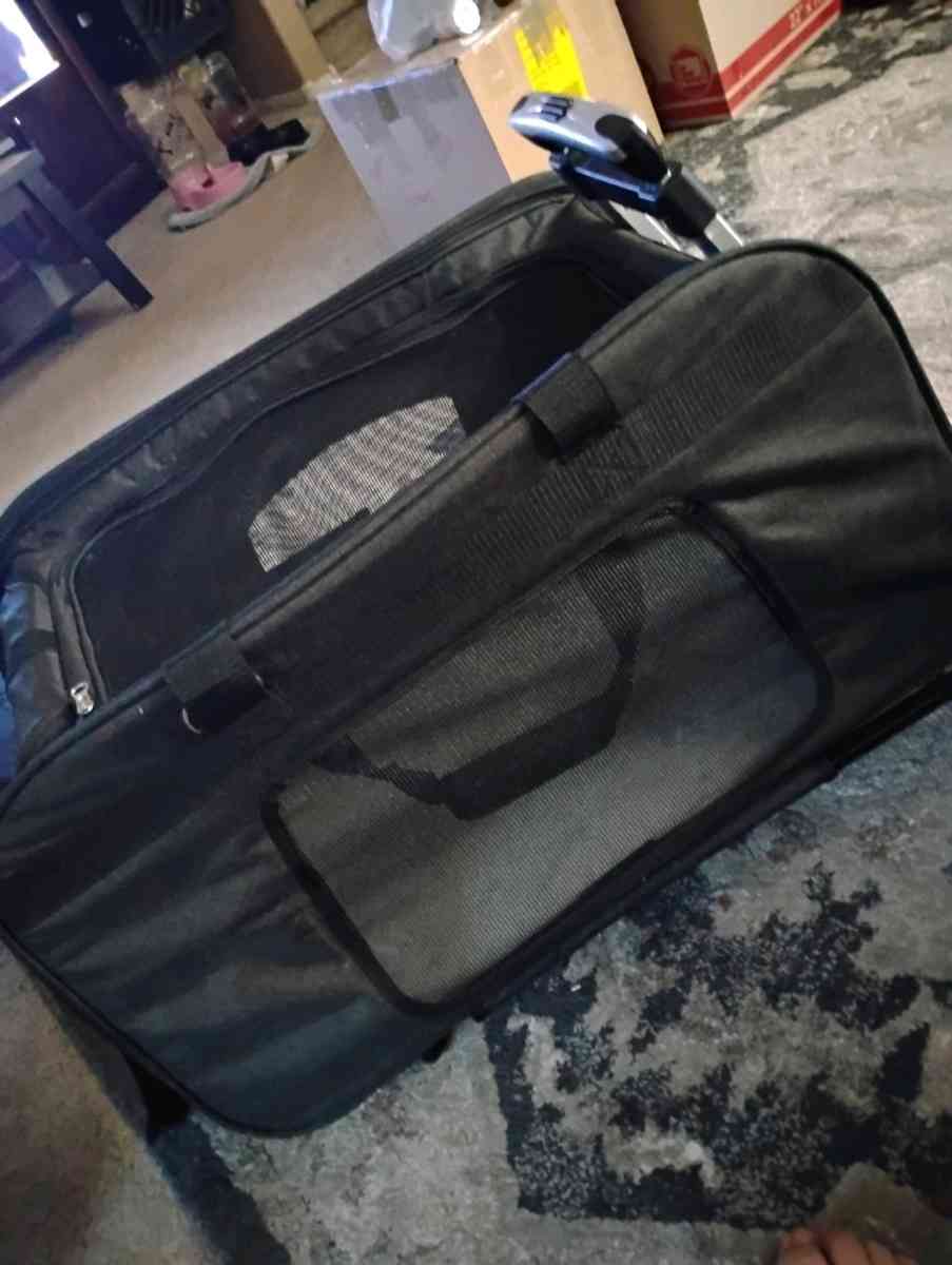 dog carrier and a roller - Casa Grande, Arizona - FleaMarketBay