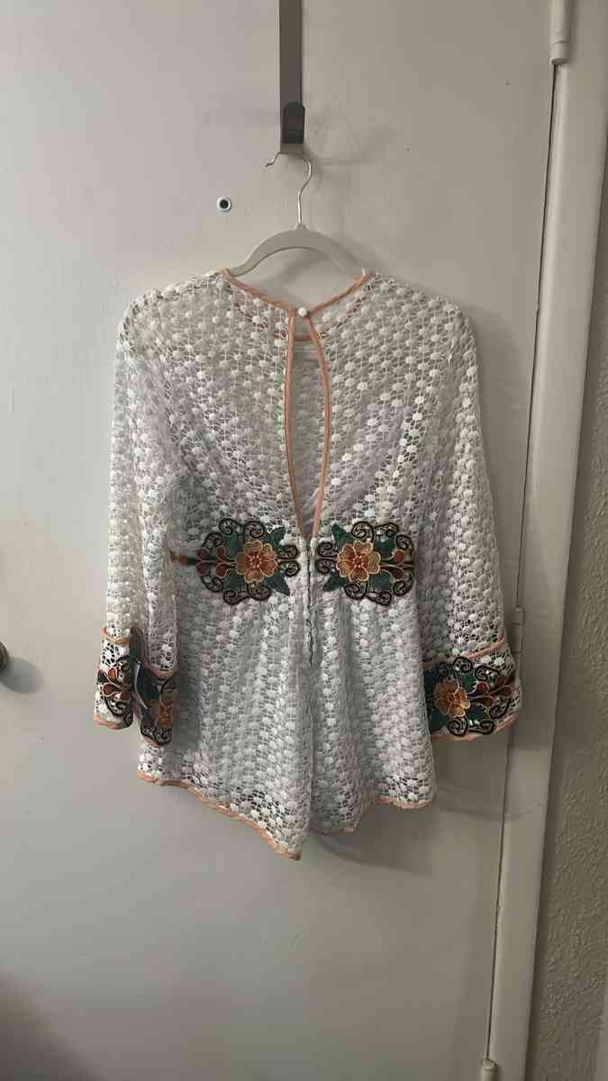 Luxxel White Embroidered Floral Romper with Bell Sleeves Siz - Atlanta, Georgia - FleaMarketBay
