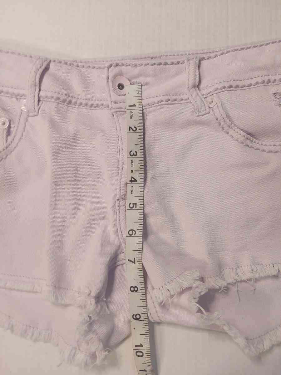 Dollhouse Lilac Purple Raw Hem Shorts Size Juniors - Atlanta, Georgia - FleaMarketBay