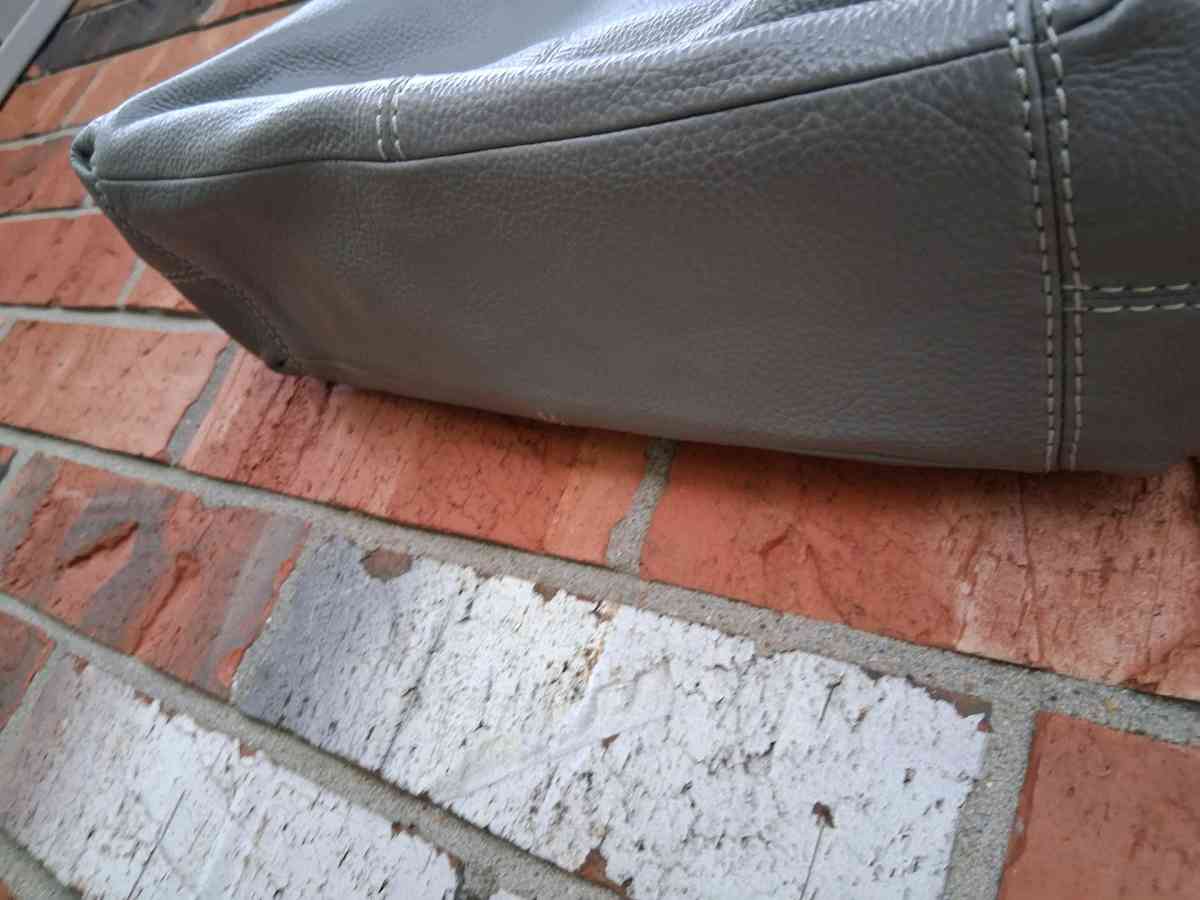 large coach - Saint Charles, Missouri - FleaMarketBay