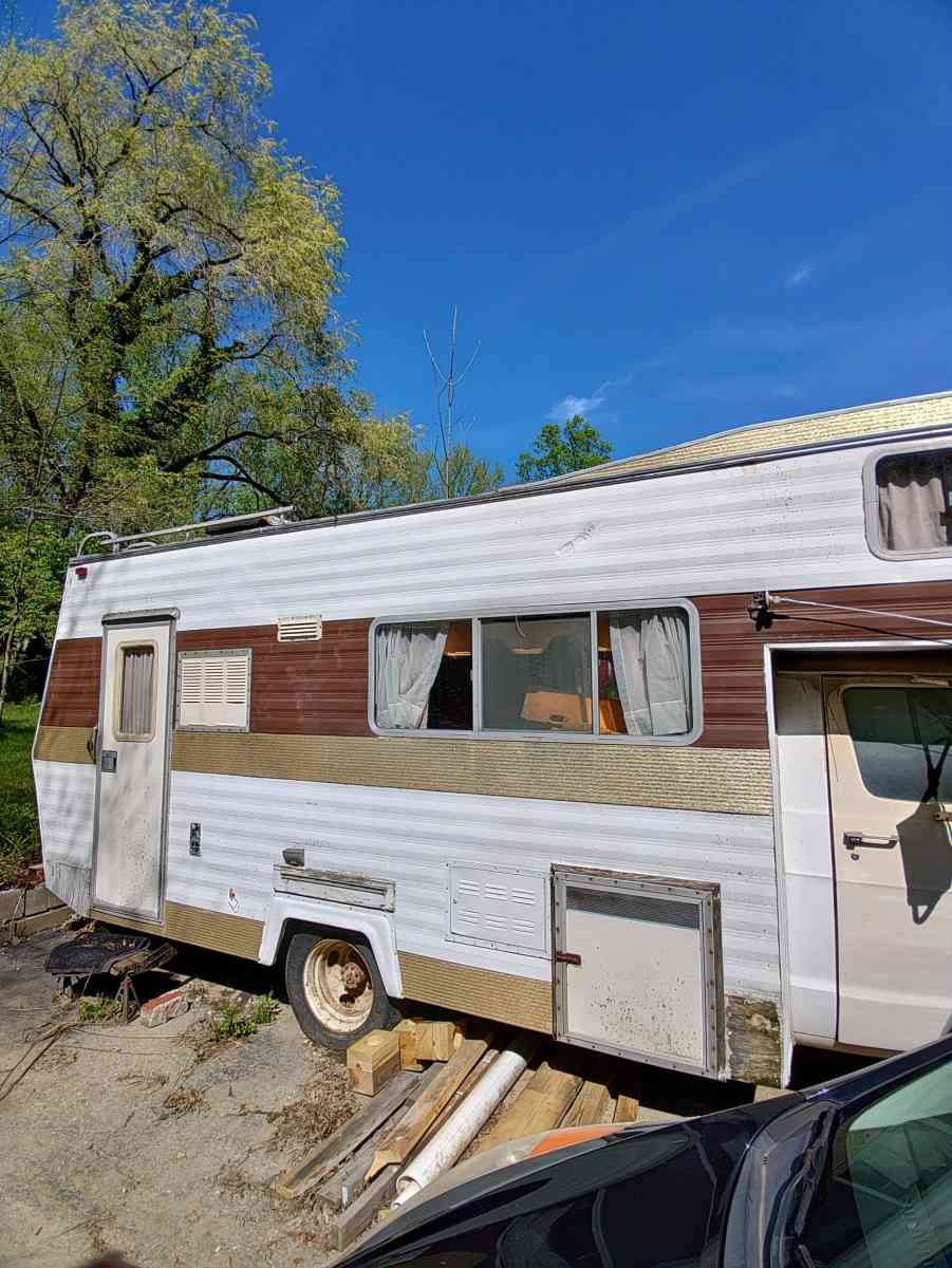 1976 Dodge RV    MUST GO - Cleveland, Ohio - FleaMarketBay