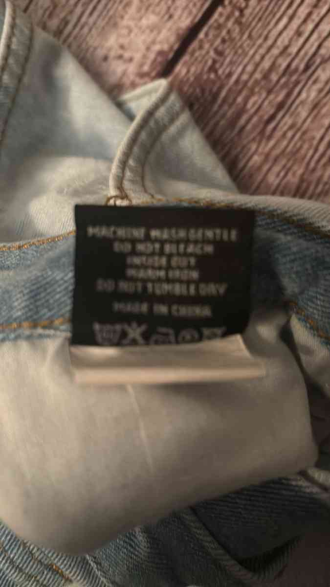 Nasty Gal Two Tone Straight Leg Denim Jeans - Atlanta, Georgia - FleaMarketBay