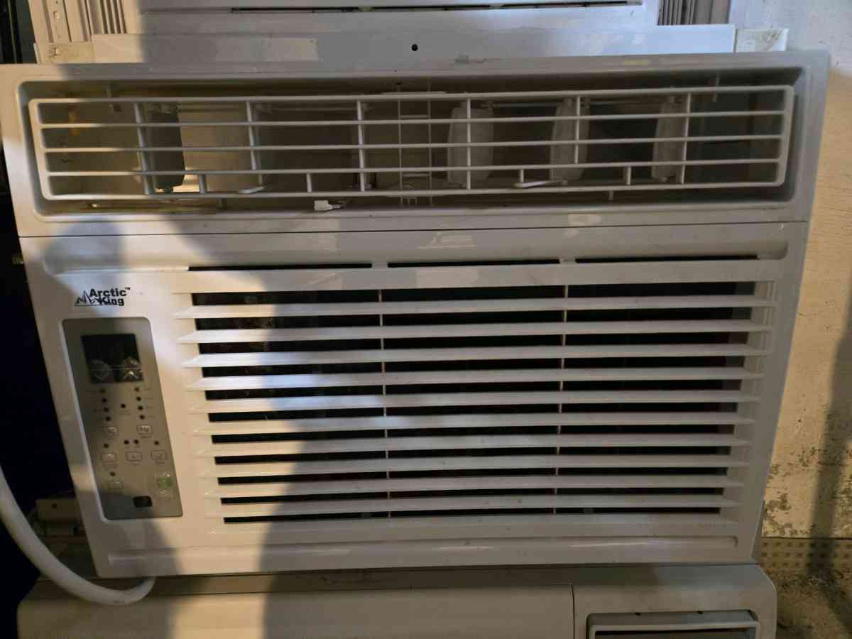 3 Ac units  one 4000 BTU one 5000 BTU one 15000 BTU - Milford, Massachusetts - FleaMarketBay