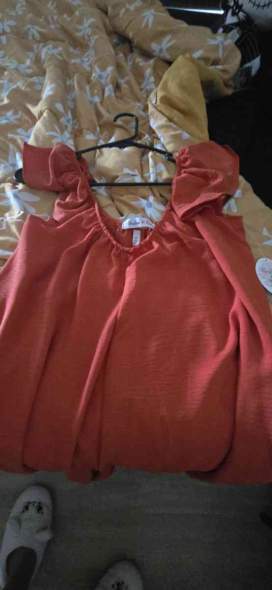 like a dress with pants - Orlando, Florida - FleaMarketBay