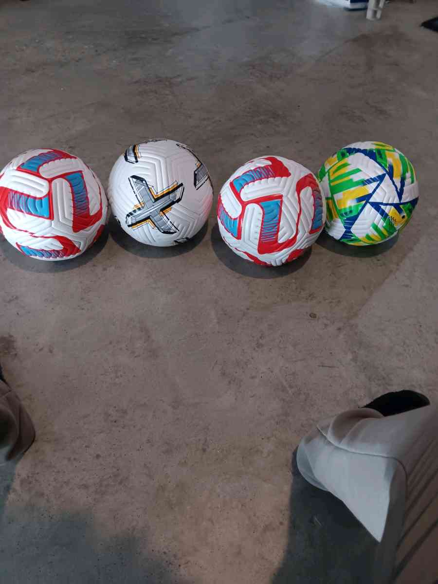 4 size 5 soccer balls - Katy, Texas