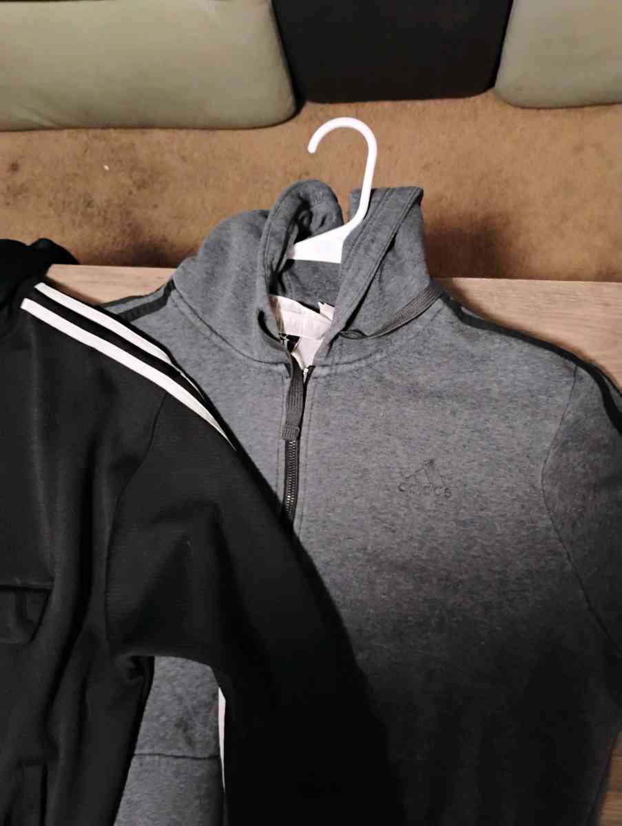 Adidas activewear - Mesa, Arizona - FleaMarketBay