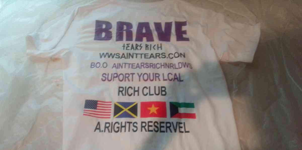 a shirt and pants - Bethel, Delaware - FleaMarketBay