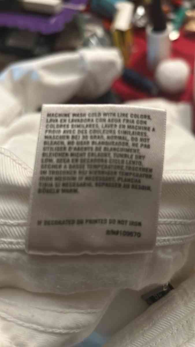 Citizens of Humanity White Dani Cropped Straight Leg Jeans - Atlanta, Georgia - FleaMarketBay