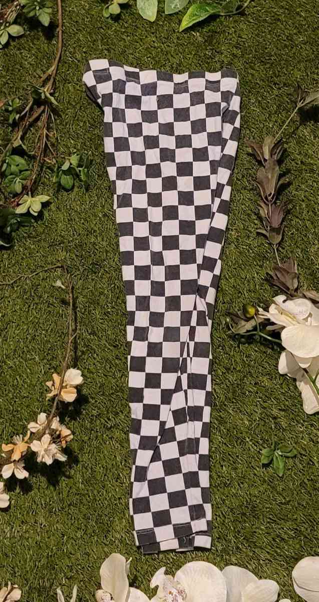 Girls Checkered Pattern Leggings - Baltimore, Maryland - FleaMarketBay