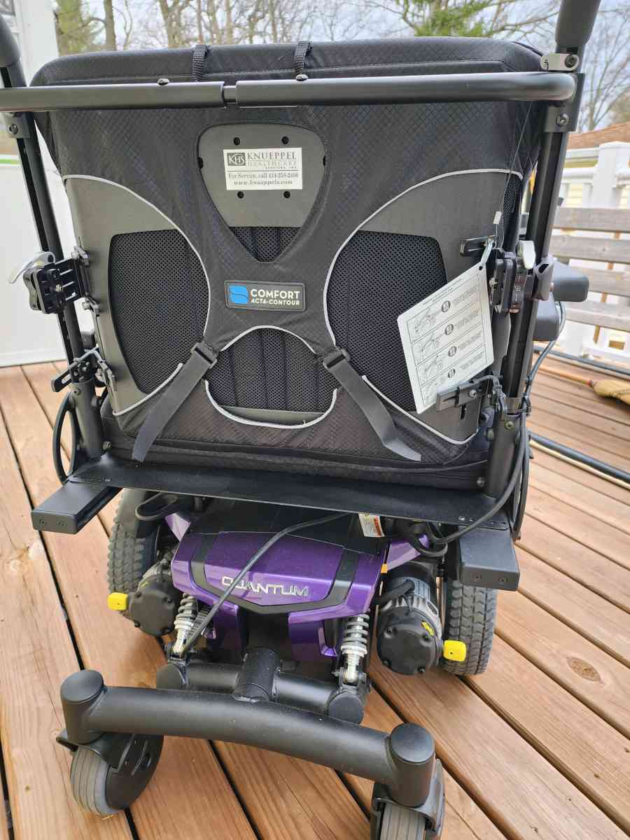 Quantum power chair - Muskego, Wisconsin - FleaMarketBay