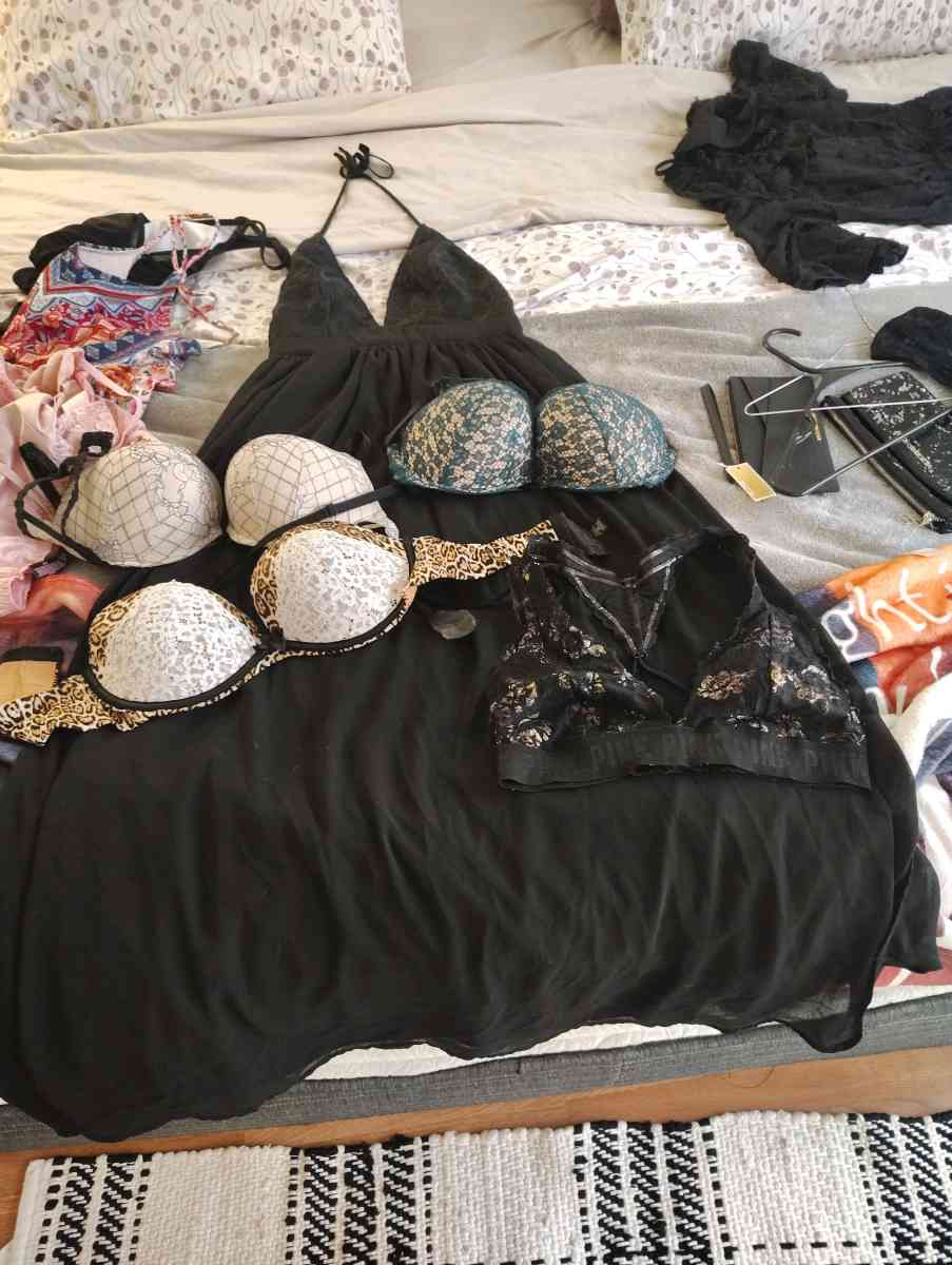 Charlotte Russe size small sexy long black evening dress - Kissimmee, Florida