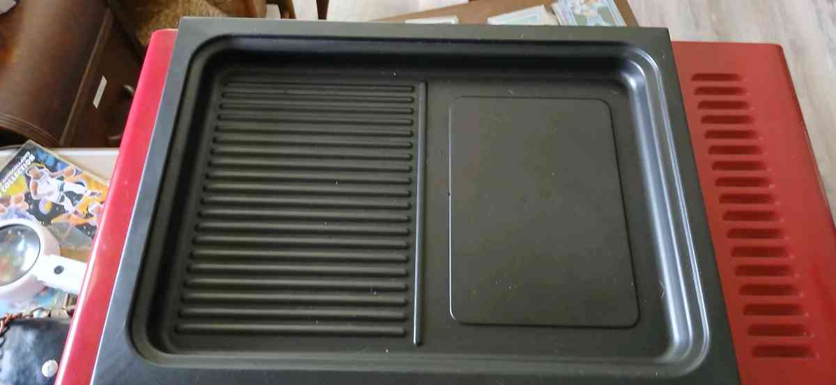 red toaster oven - Springfield, Missouri - FleaMarketBay