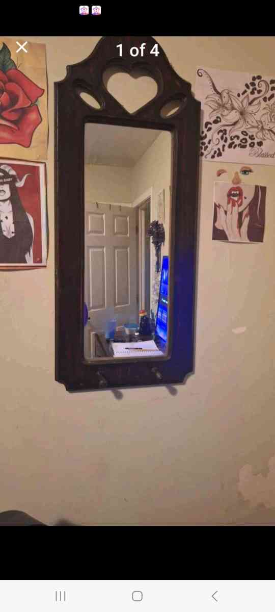 wall hanging mirror decor - Malden, Massachusetts