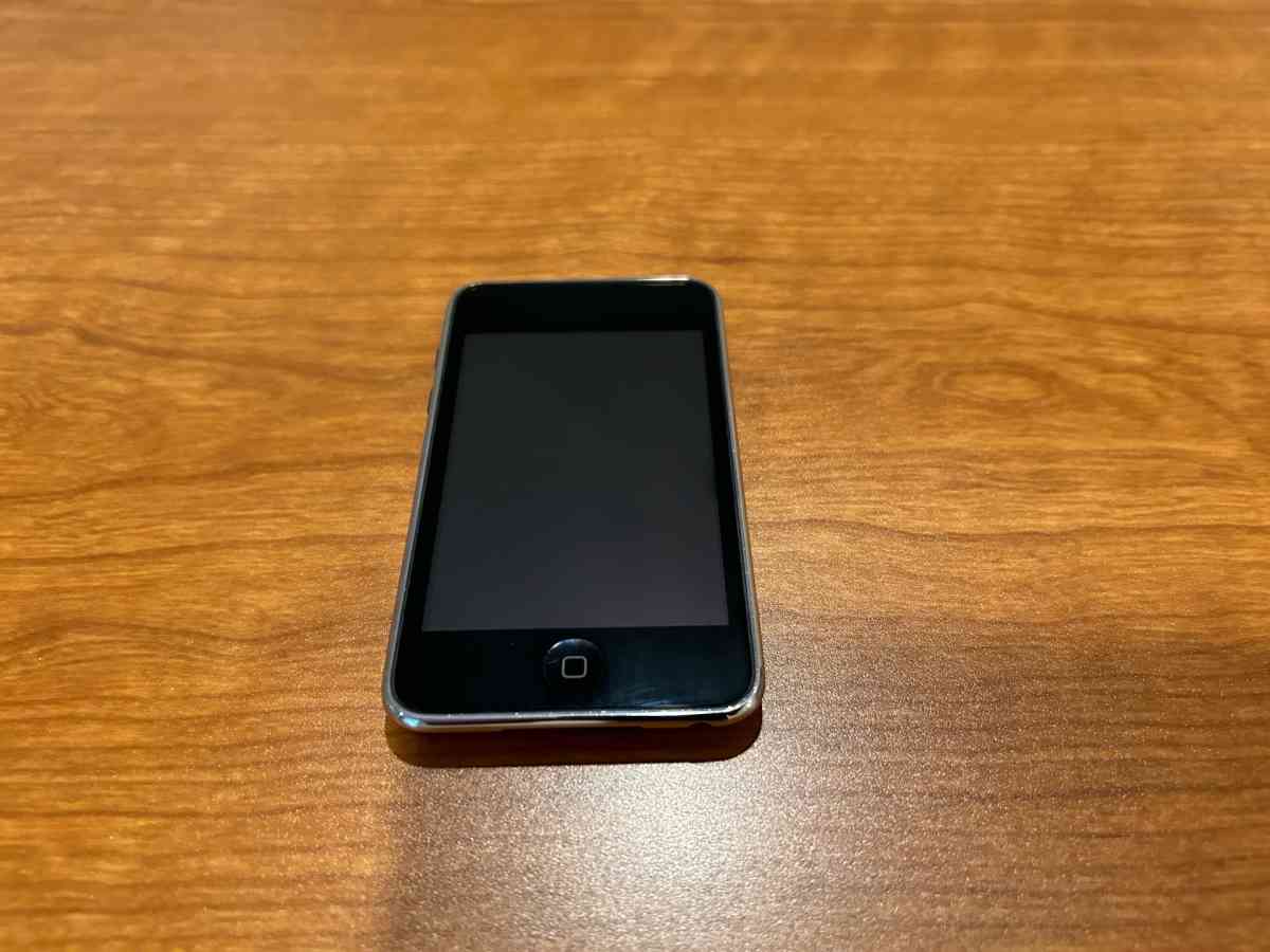 Apple ipod touch 2nd gen 8gb - Achilles, Virginia - FleaMarketBay