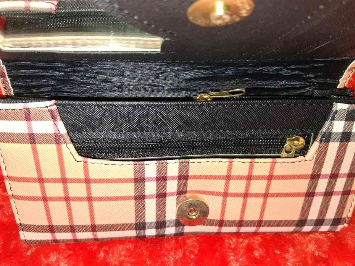 Burberry Black Plaided Handbag with Wallet - Milwaukee, Wisconsin - FleaMarketBay