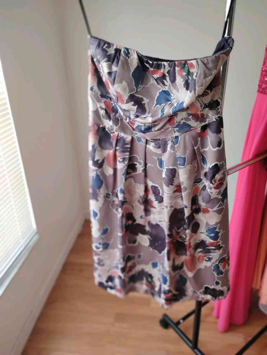 The limited mini floral silk dress - Kissimmee, Florida - FleaMarketBay