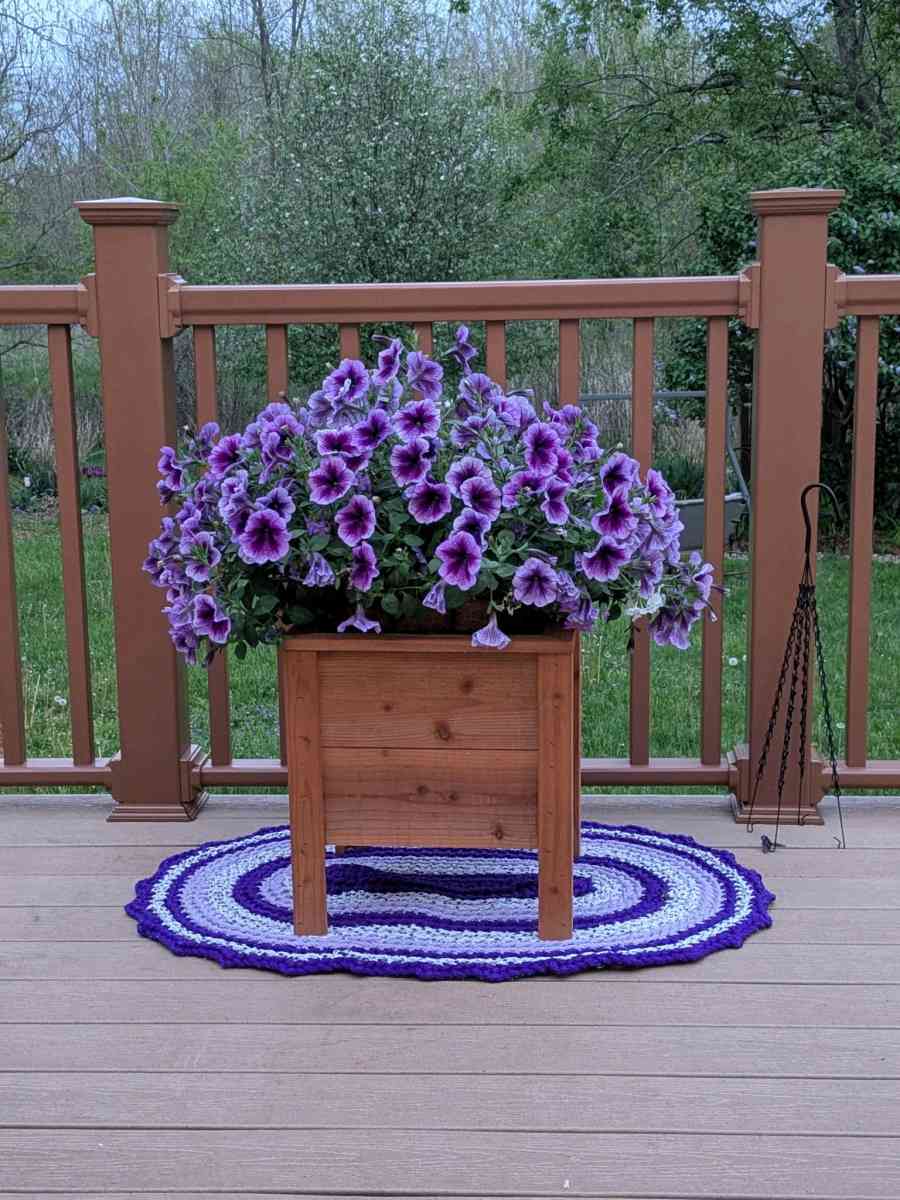 Cedar Planter Box  Stained or Unstained  16 x 16 x 16
