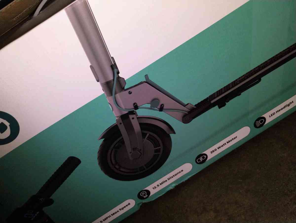 electric scooter - Lemon Grove, California - FleaMarketBay