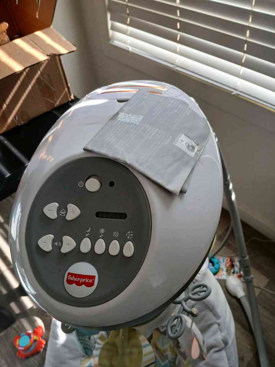 fisher Price infant plug in swing - Austin, Texas - FleaMarketBay
