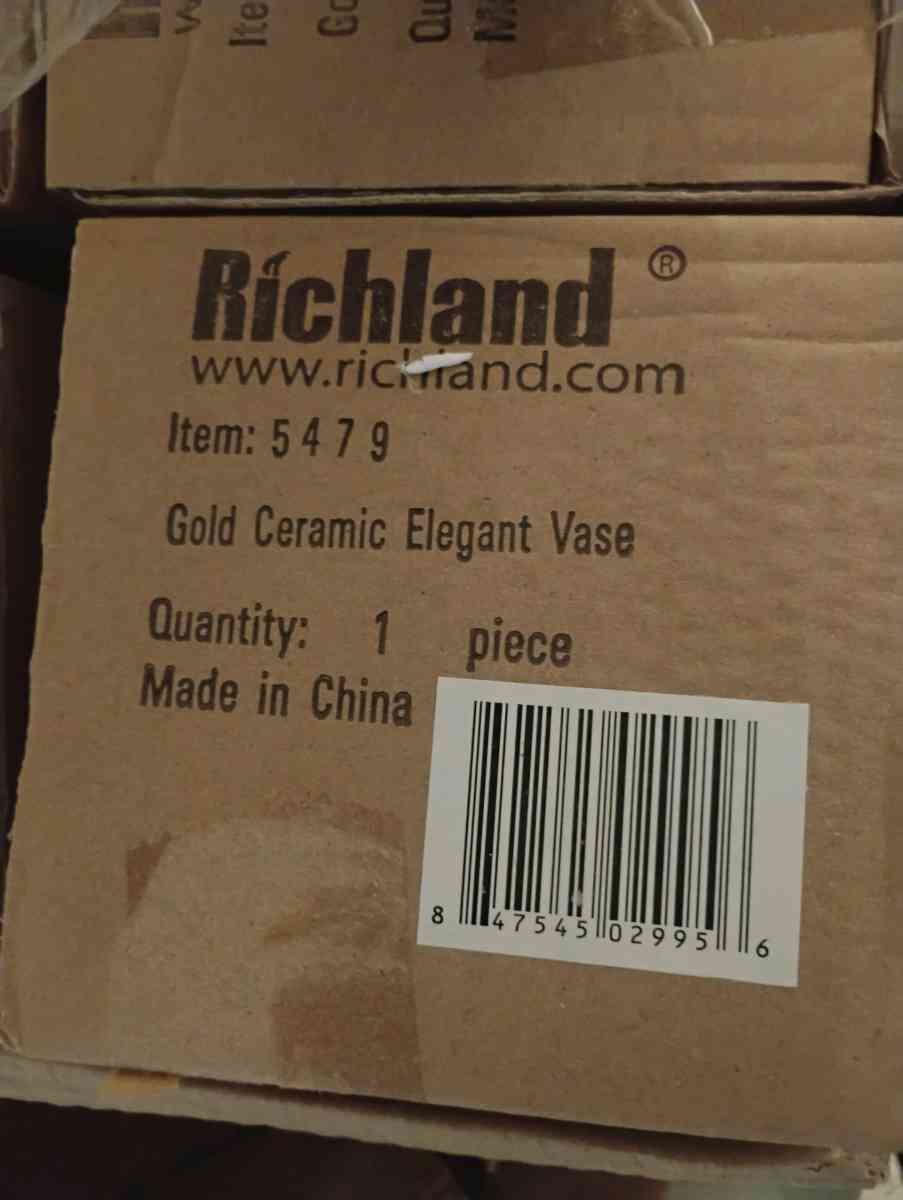 gold vases - Fountain Inn, South Carolina - FleaMarketBay