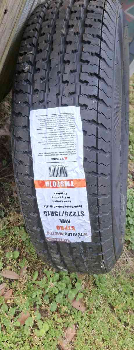 tires n truck bed cover - Cottageville, South Carolina - FleaMarketBay