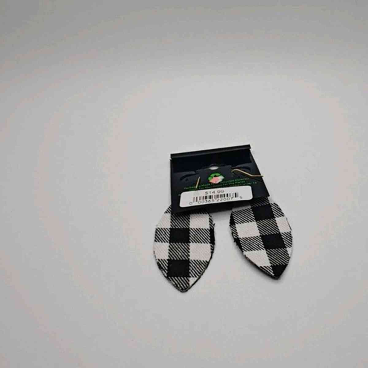 Buffalo Check Earrings Hunters Feather Leaf Metal Jewelry WH - Alicia, Arkansas