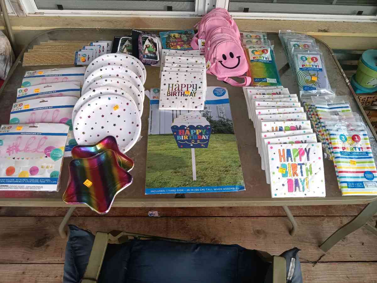 party theme birthday - Burnet, Texas - FleaMarketBay