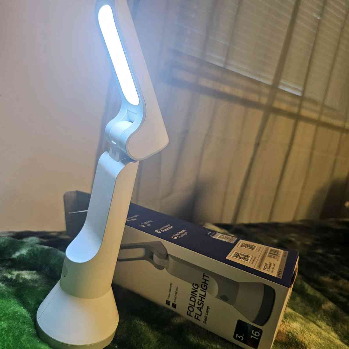 rechargeable folding flashlighg - Tampa, Florida - FleaMarketBay