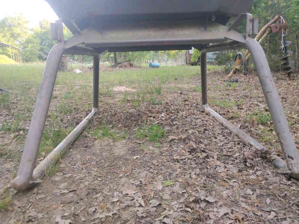 Solar Feeder - Annona, Texas - FleaMarketBay